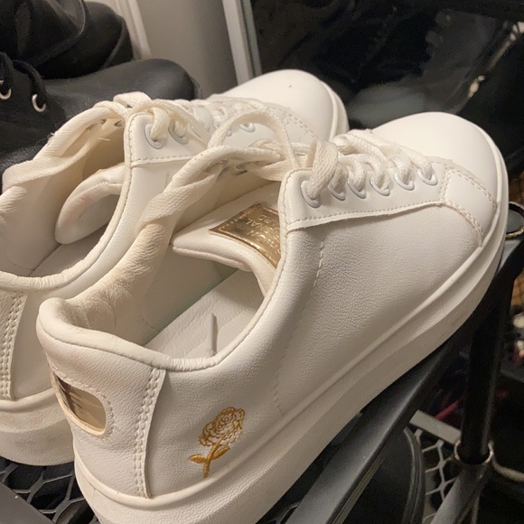 Gold Rose embroidered Sneakers - Picture 2 of 2